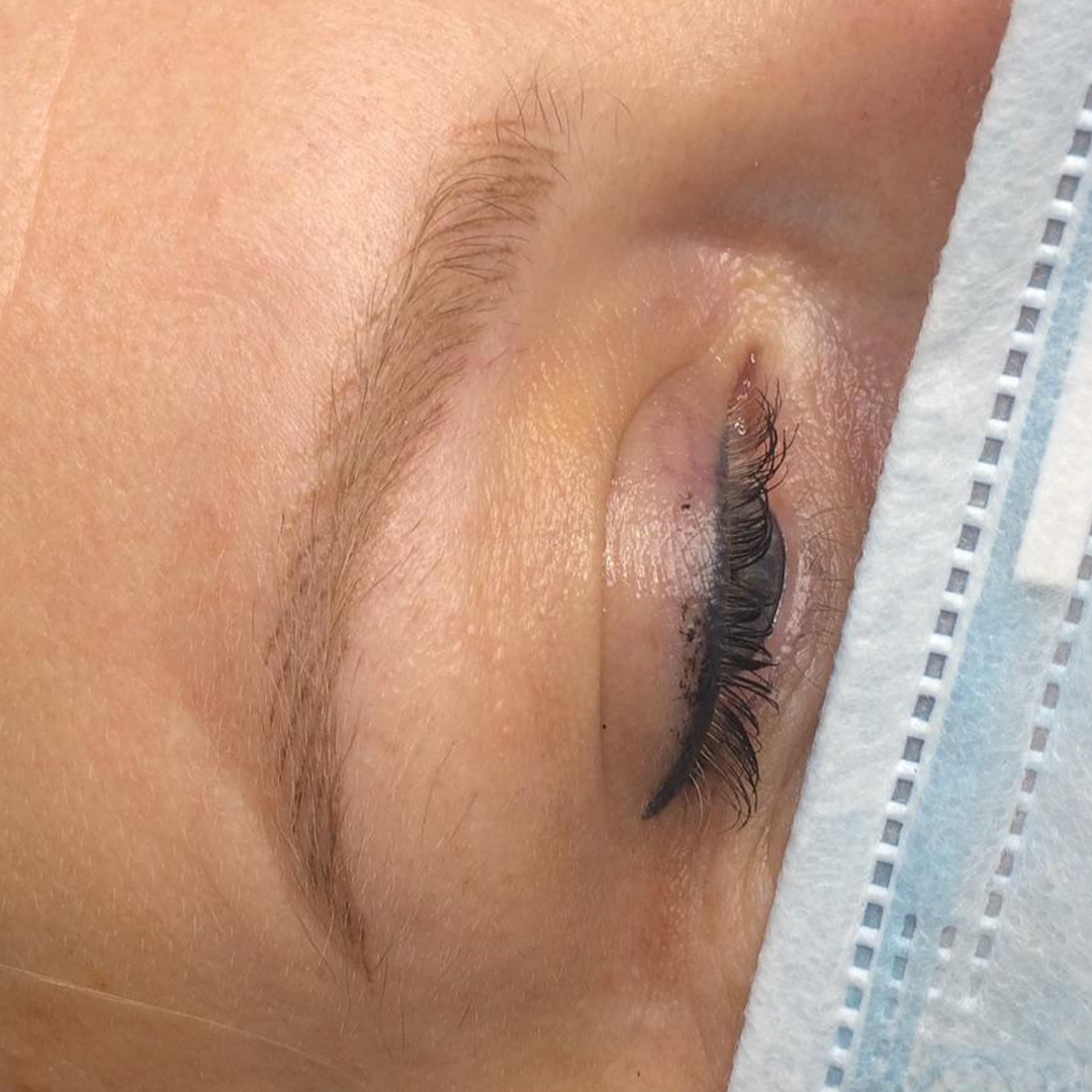 pigmentation retouche mois sourcils